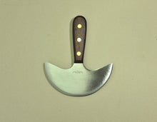 Load image into Gallery viewer, Half Moon Saddlers Round
